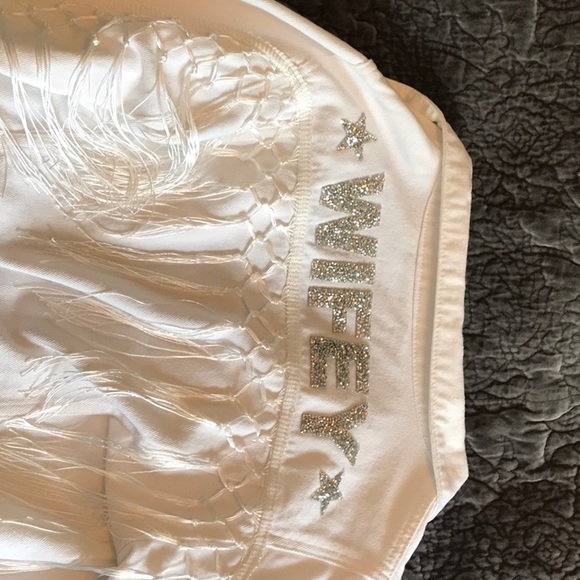 WIFEY jean jacket with frills - Picture 1 of 3